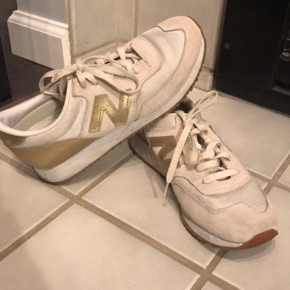 new balance gold white